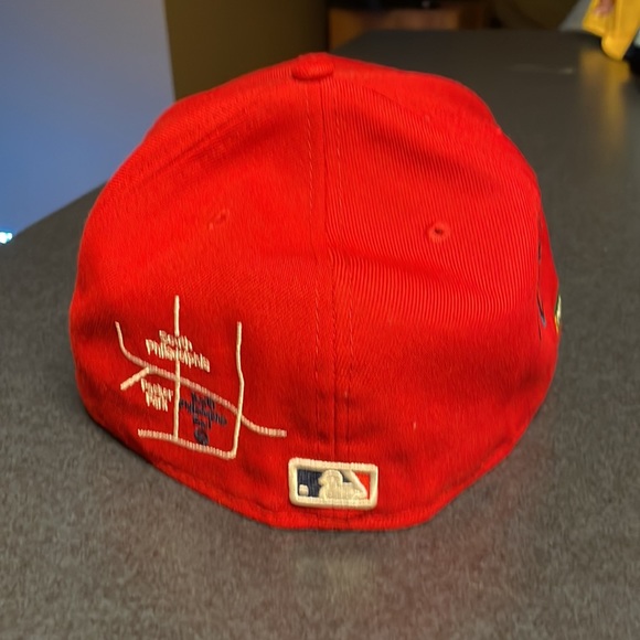 New Era 59 fifty Phillies baseball hat - Picture 3 of 5